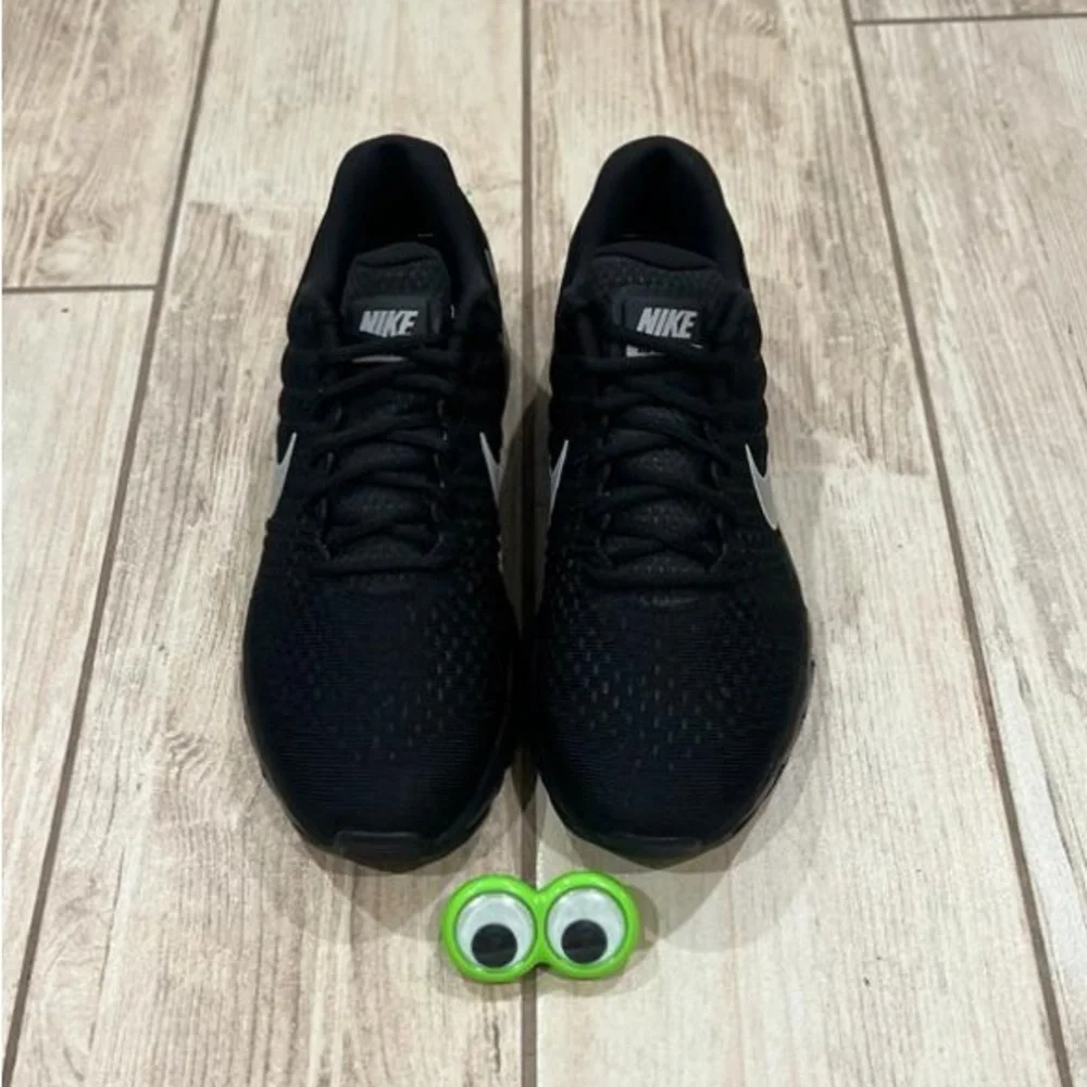 🔥NEW Nike Air Max 2017 Running Triple Black Reflective White Shoes Men’s - Picture 3 of 8